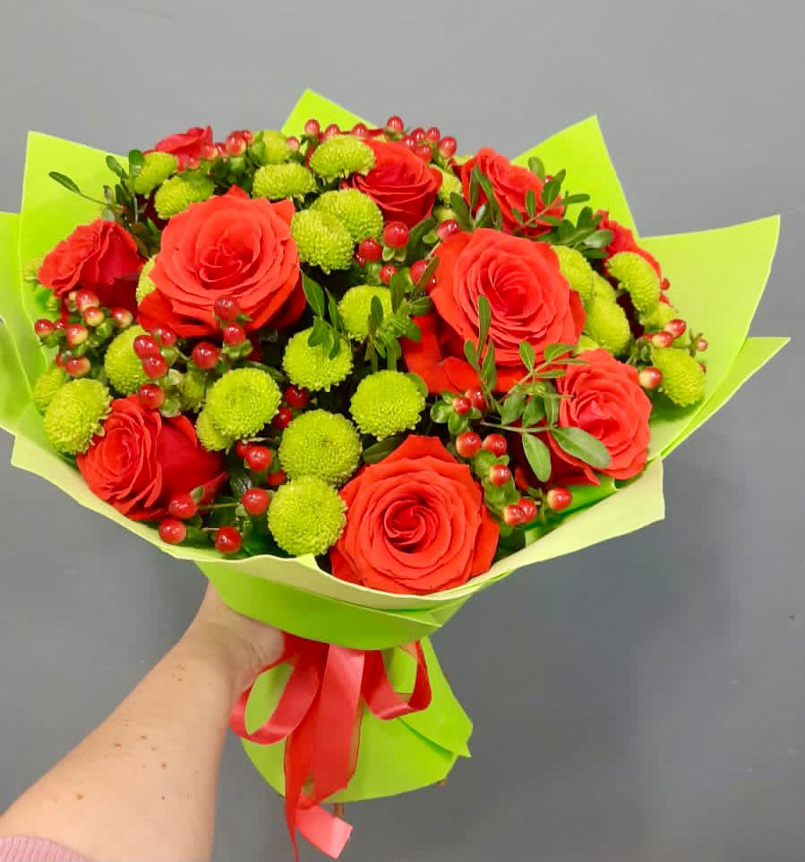 Букет цветов из: Хризантемы и Розы в Богучанах