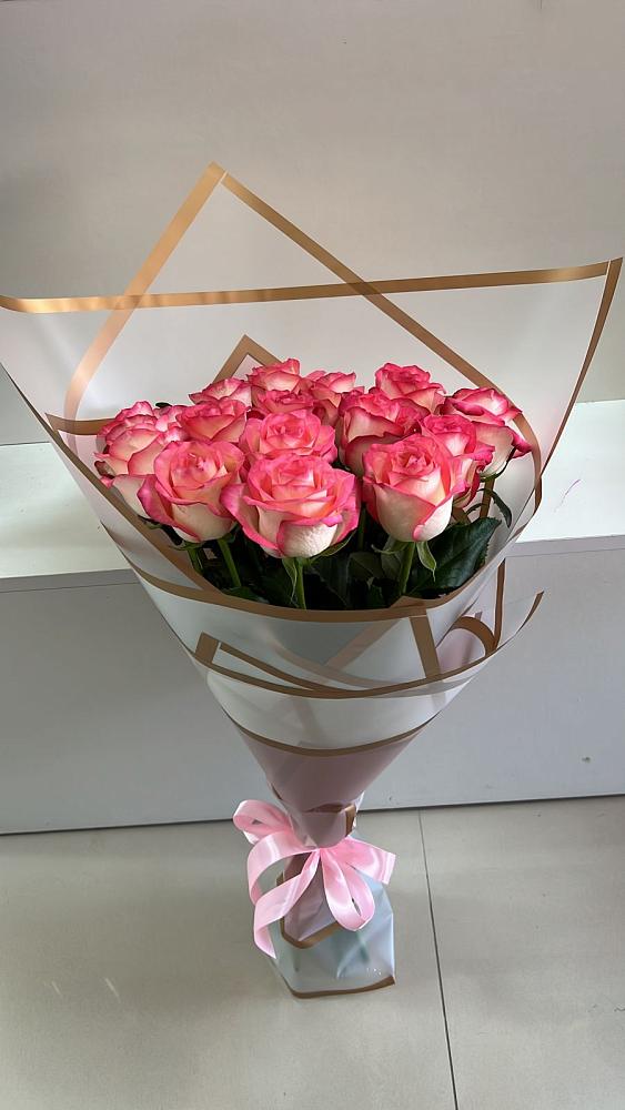 Розовые розы Сеньорита в Богучанах Букет Розовые розы Сеньорита в Богучанах