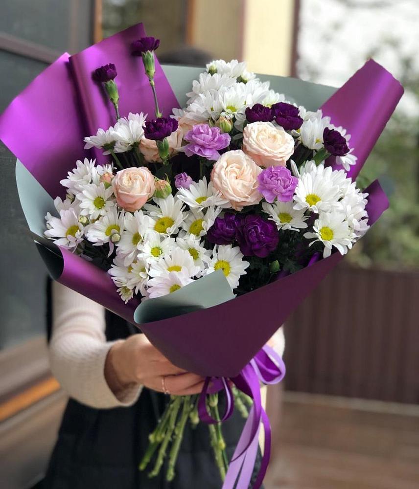 Букет цветов из: Хризантемы, Гвоздики и Розы в Богучанах