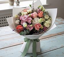 Букет цветов из:  Розы, Лизиантусы и Гвоздики в Богучанах