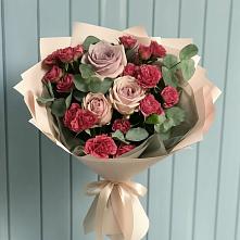 Букет цветов из:  Гвоздики и Розы в Богучанах