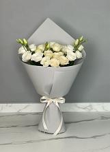 Букет цветов из:  Розы и Лизиантусы в Богучанах